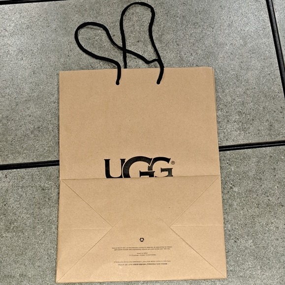 UGG GIFT BAG - Picture 3 of 7